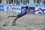 Deyner Lopez De Nicaragua Intenta Salvar El Balon