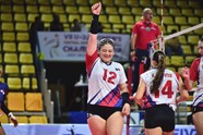 Karla Alonso De Panama Celebra Punto