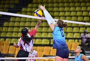 Sasha Kawas De Honduras Intenta Rematar