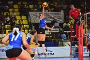 Paola Juarez De El Salvador Ataca