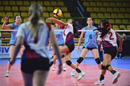Diana Osorio De Panama Recibe El Balon