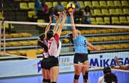 Jimena Garcia De Guatemala Intenta Rematar