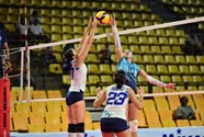 Allison Mendez De El Salvador Y Gabriela Gomez De Honduras Disputan El Balon