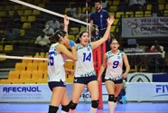 Silvia Juarez De El Salvador Celebra Punto
