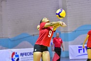 Biz Eiyanna Lewis Recibe