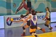 Janeth Fuentes De Panama Salva El Balon