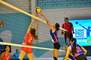 Ana Robles De Panama Y Nicole Salazar De Costa Rica Disputan El Balon