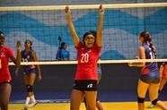 Ziana Henderson De Belice Celebra Punto