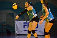 Genesis Oyuela De Honduras Recibe El Balon
