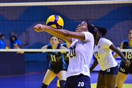 Ziane Henderson De Belice Recibe El Balon