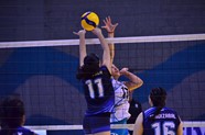 Gabriela Gomez De Honduras Intenta Rematar