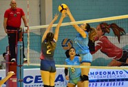 Ivana Sopegno De Guatemala Y Nicole Salazar De Costa Rica Disputan El Balon