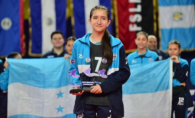 Luna Janania de Honduras MVP del Segundo Centroamericano Sub-15 Femenino Invitacional