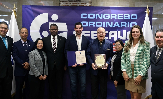 AFECAVOL entrega el Primer Galardón “Pergamino de Oro Marta Centeno de Sajché” a Cristóbal Marte