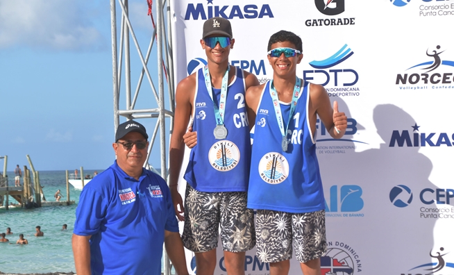 Julián Araya y Jhostin Varela medalla de Plata U23 NORCECA de Playa